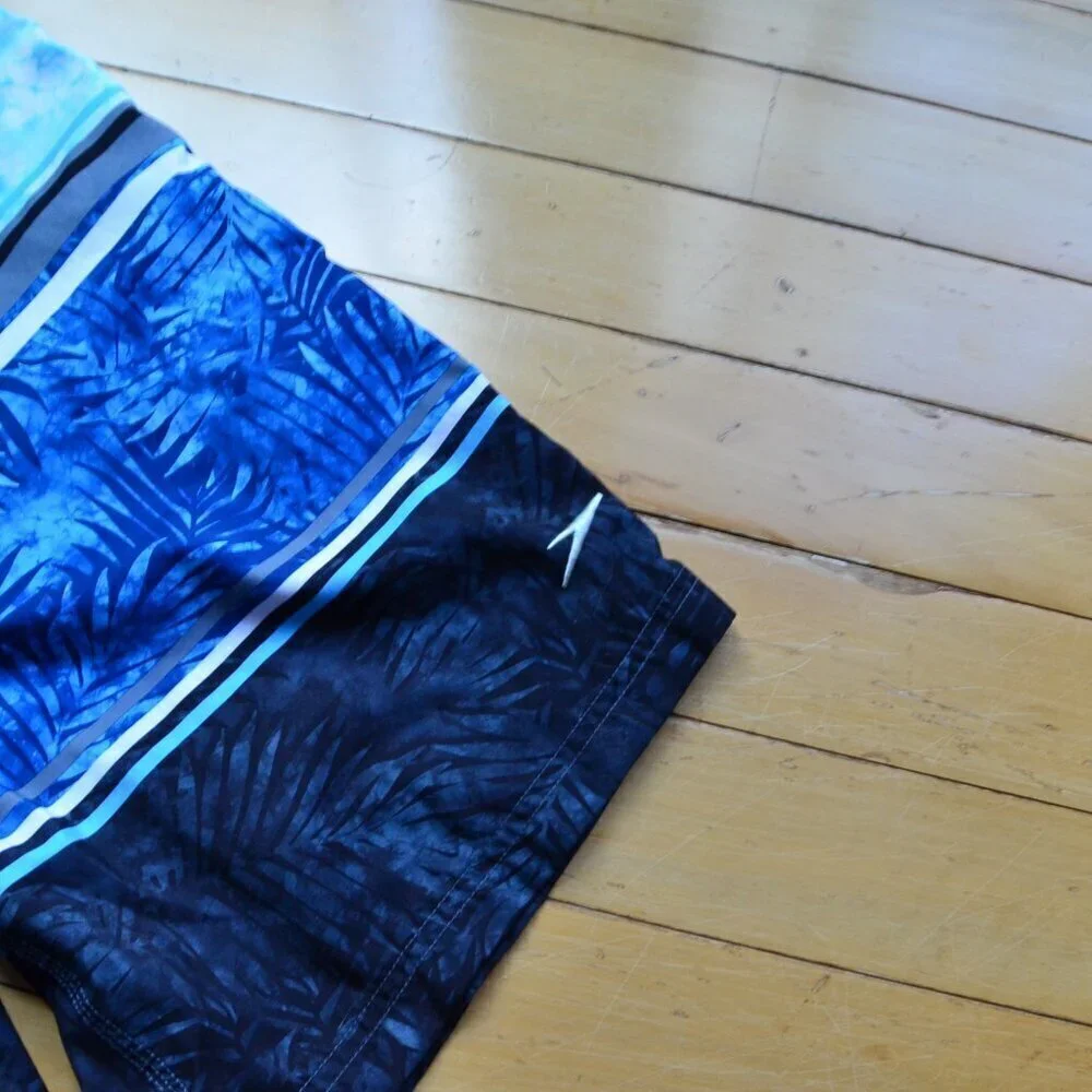 Speedo Men’s Leaf Tie Dye Print Stripes Multi-Colored Mesh Lined Swim Trunks L